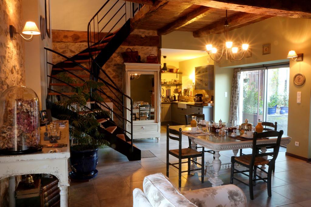Chambres D'Hotes Du Presbytere La Bastide-l'Eveque Ngoại thất bức ảnh