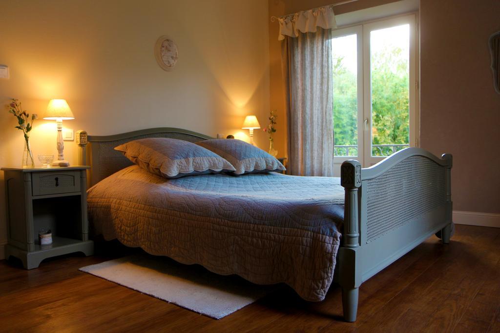 Chambres D'Hotes Du Presbytere La Bastide-l'Eveque Ngoại thất bức ảnh