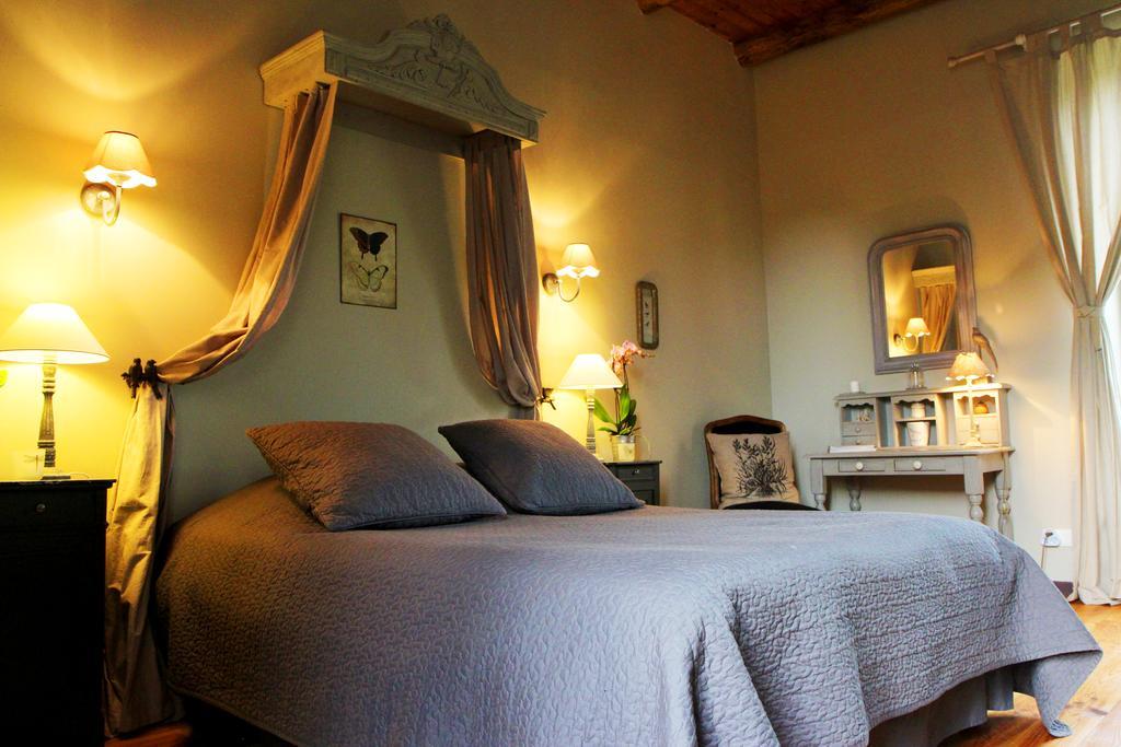 Chambres D'Hotes Du Presbytere La Bastide-l'Eveque Ngoại thất bức ảnh