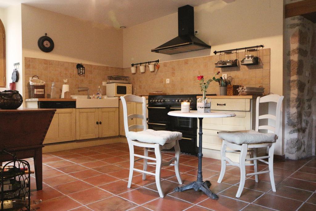 Chambres D'Hotes Du Presbytere La Bastide-l'Eveque Ngoại thất bức ảnh